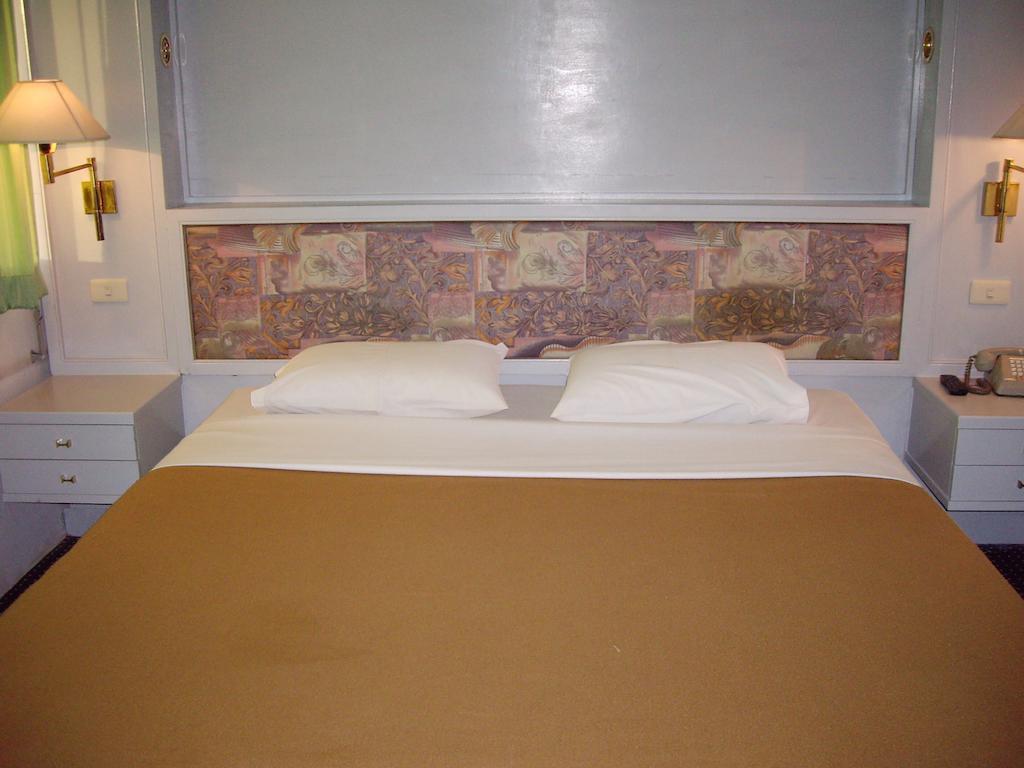 Lopburi Inn Hotel Rom bilde