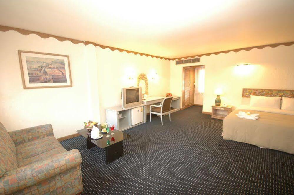 Lopburi Inn Hotel Eksteriør bilde